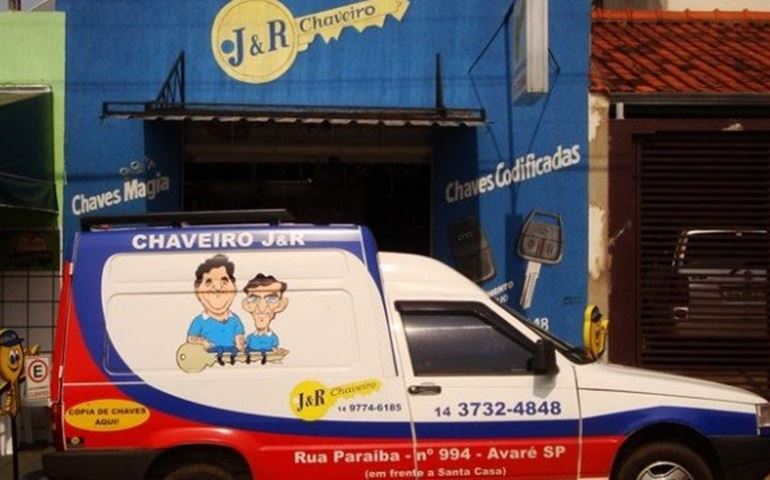 ESTACIONAR EM FRENTE AO CHAVEIRO, DA FRENTE DA STA CASA SOMENTE CLIENTE SEU.