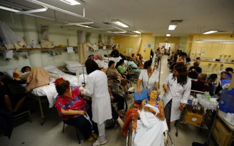 Hospitais superlotados são reflexo da crise financeira