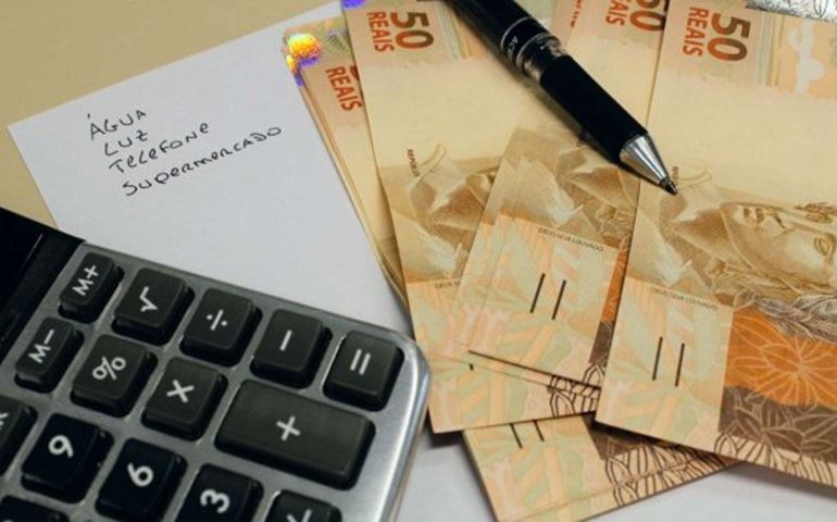 Inflação volta a fechar abaixo de dois dígitos com queda na conta de energia