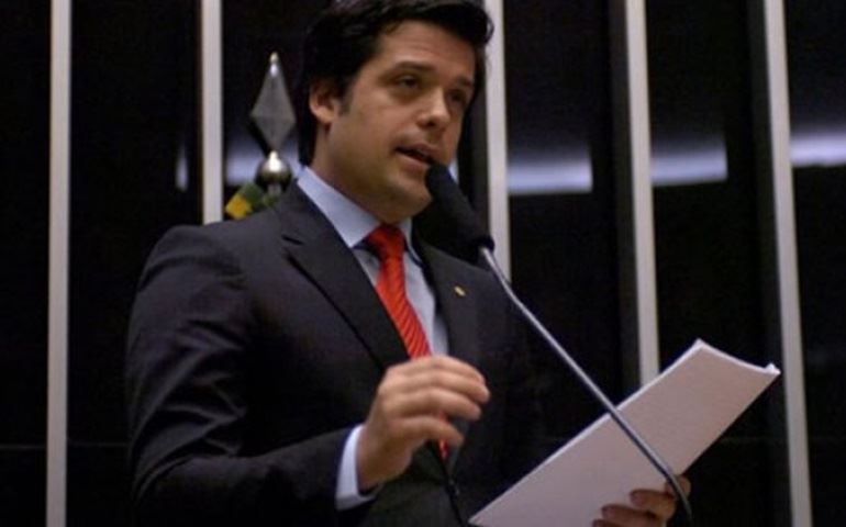DEPUTADO GUILHERME MUSSI HOMENAGEIA BOTUCATU EM BRASILIA 