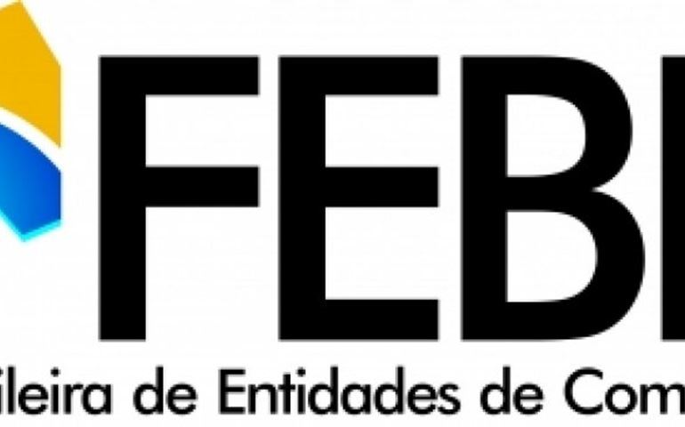 Voluntários de Piraju e região entregam cheque