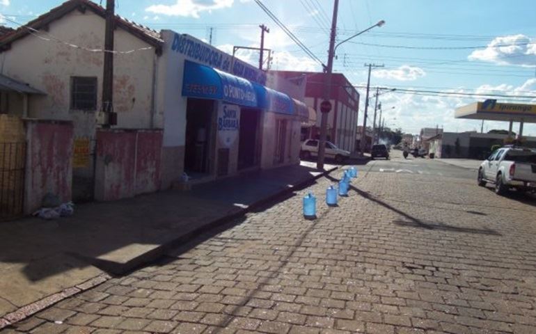 Uma terra sem lei, um velho Oeste