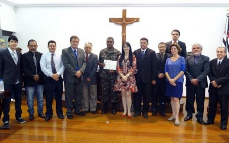 Chefe de Instrução do Tiro de Guerra é homenageado com diploma de Honra ao Mérito