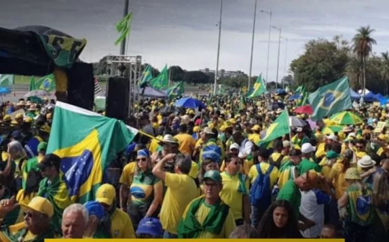 AO VIVO: O povo nas ruas está a um passo de mudar o futuro do Brasil (veja o vídeo)