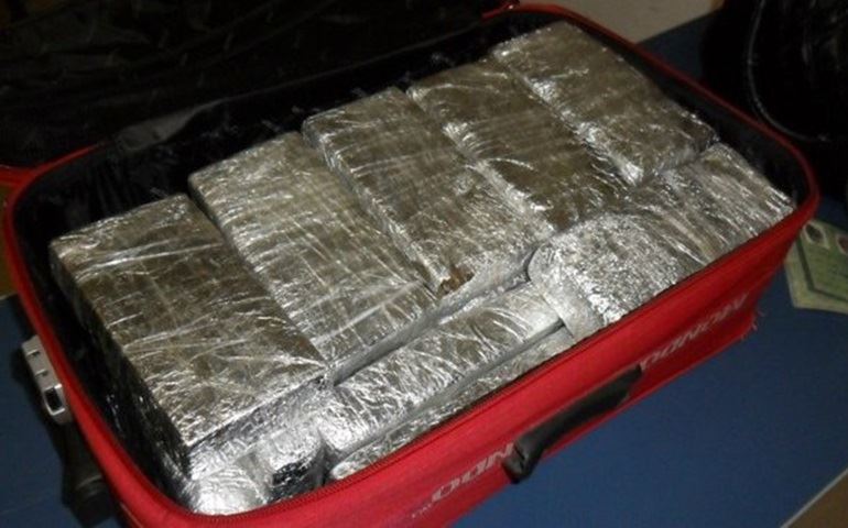 TOR DA POLÍCIA RODOVIÁRIA DE AVARÉ APREENDE MAIS 20 KG DE MACONHA.