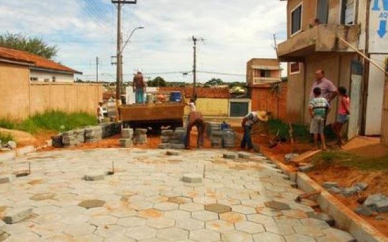 Obras da cidade recebem a visita do Prefeito