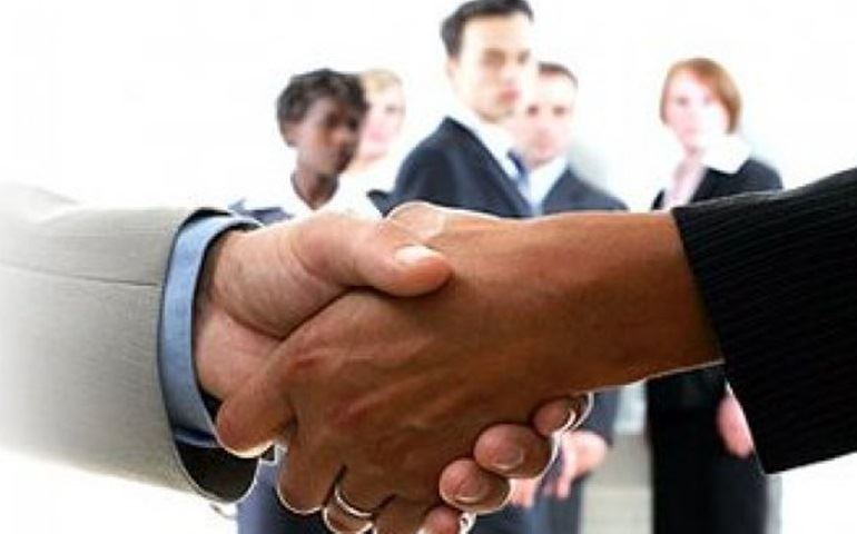 O JORNAL O AVARÉ ESTARÁ ANUNCIANDO VAGAS DE EMPREGO.