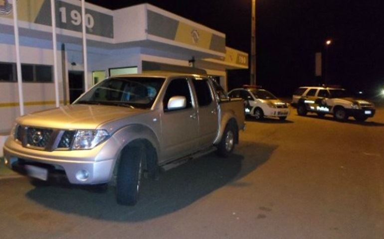 POLÍCIA ROD. DE AVARÉ FAZ APREENSÃO DE VEÍCULO ROUBADO NA CASTELO BRANCO