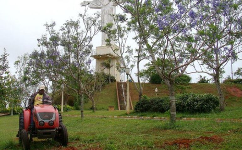 Prefeitura reforça conservação de praças e jardins