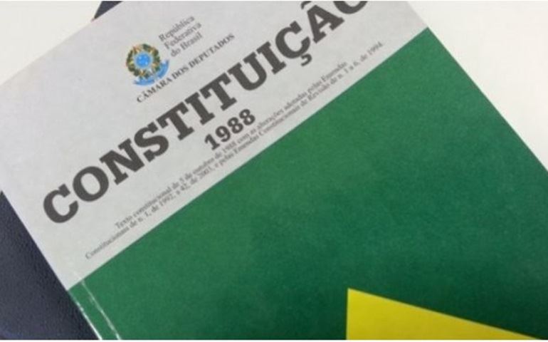 Câmara de Avaré ignora Constituição e cria lei