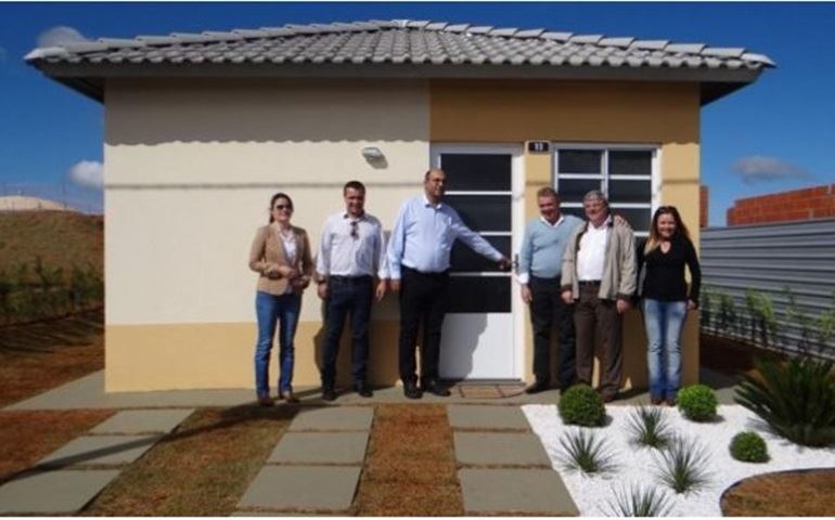 Famílias escolhem lotes do Residencial Vida Nova Água Branca II nesta sexta-feira