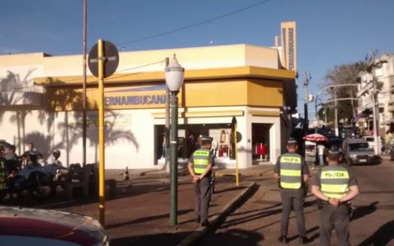 PM REALIZA OPERAÇÃO E PRENDE 3 PROCURADOS PELA JUSTIÇA