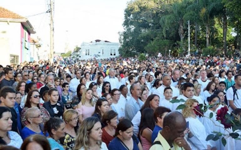 CORPUS CHRISTI EM SÃO MANUEL REÚNE MAIS DE 30 MIL PESSOAS
