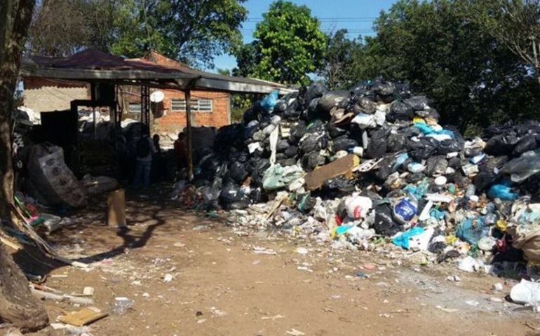 Polícia flagra trabalhadores em condições precárias