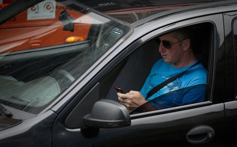 Multas de trânsito terão alta de até 66%; usar celular será infração gravíssima