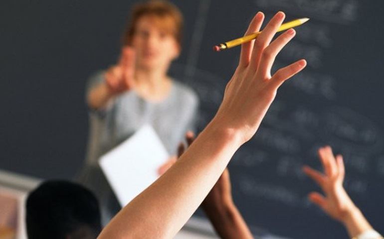 MEC assegura gratuidade de cursos de graduação e pós-graduação