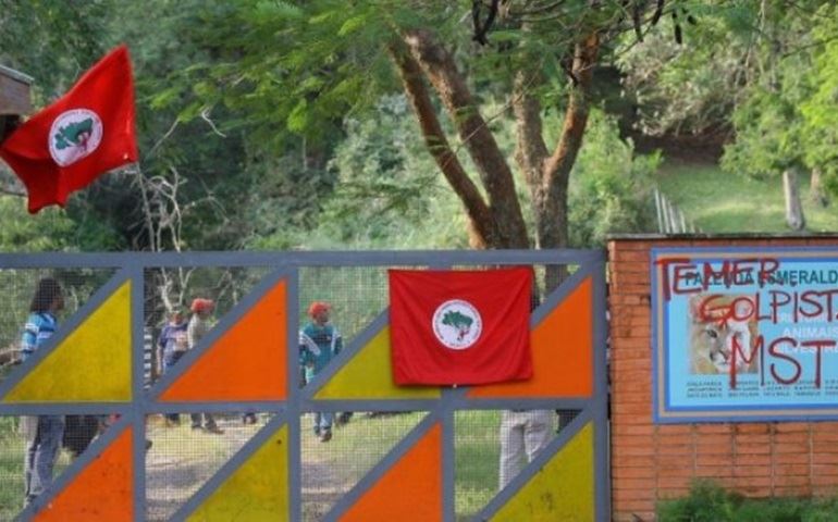 Justiça manda e FNL desocupa fazenda de amigo de Temer