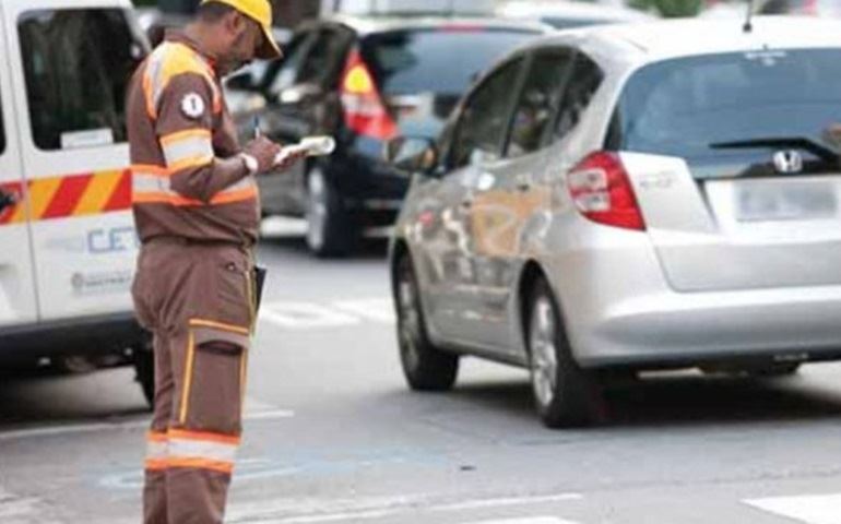 Motorista pode solicitar aplicação de advertência em vez de multa