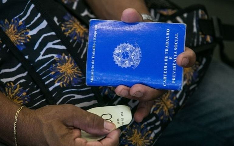 desemprego só deve começar a cair no 2º semestre de 2017