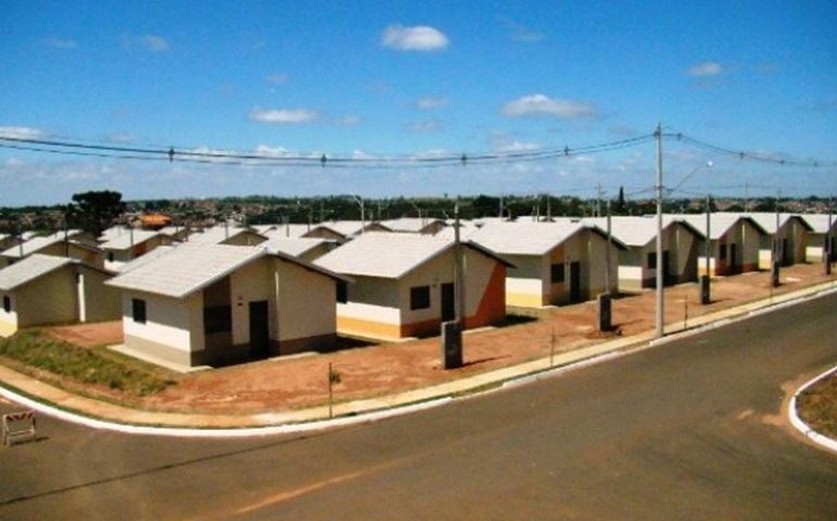 HOJE AS 9 HORAS SERÁ A  ENTREGA DAS CHAVES DAS CASAS DO SÃO ROGÉRIO