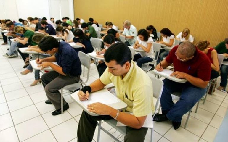 COM ALTOS ÍNDICES DE DESEMPREGO, CONCURSOS PÚBLICOS SÃO ALTERNATIVA PARA QUEM PROCURA ESTABILIDADE
