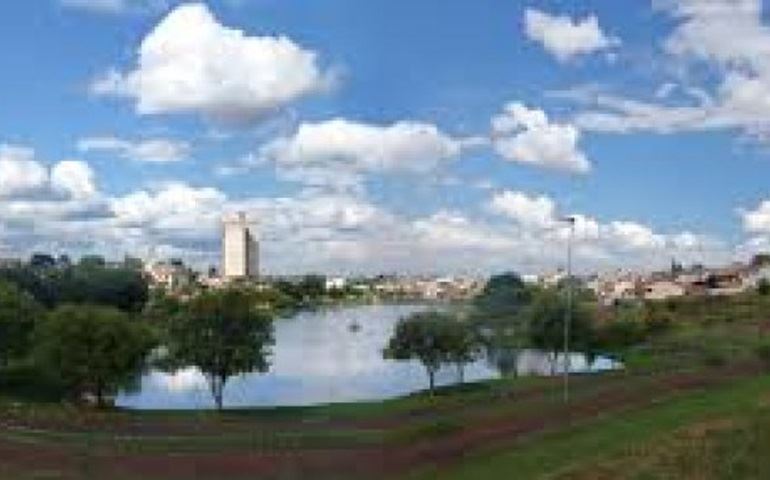Mulher de 79 anos morre após ser atropelada no Centro de Taquarituba