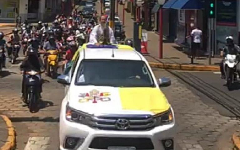 35ª CARREATA EM LOUVOR A NOSSA SENHORA APARECIDA REÚNE CENTENAS DE VEÍCULOS EM AVARÉ