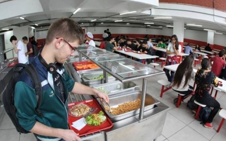Maioria das escolas técnicas federais de SP tem 'merenda seca'