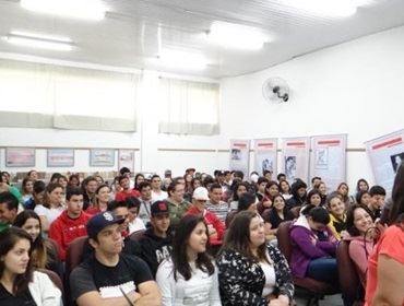 Semana da Juventude reúne  estudantes na Biblioteca  