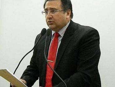 Roberto Araujo informa suposto caso de assédio moral em escola