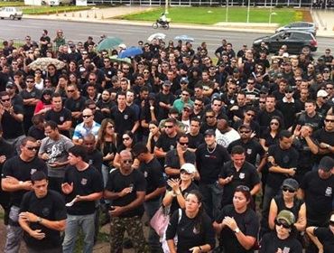 A greve dos agentes  penitenciarios do Estado de S. Paulo.