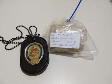 Polícia Civil prende homem e apreende menor no Plimec por tráfico de drogas