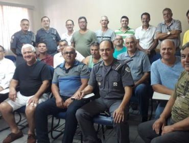 POLÍCIA MILITAR RECEPCIONA VETERANOS NA SEDE DO BATALHÃO EM AVARÉ