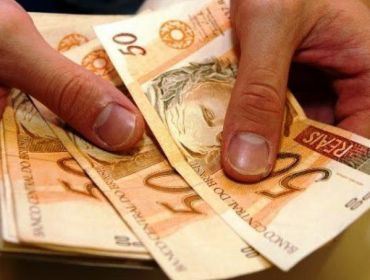 Prefeitura paga funcionários hoje, dia 10