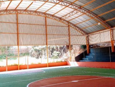 Quadra poliesportiva será 1ª obra entregue hoje