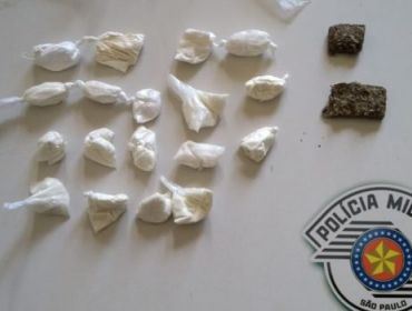 TRAFICANTE É SURPREENDIDO PELA PM QUANDO SAÍA DE CASA EM AVARÉ
