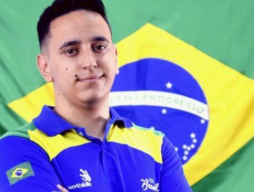 Avareense representará Araraquara em competição internacional de desenho mecânico