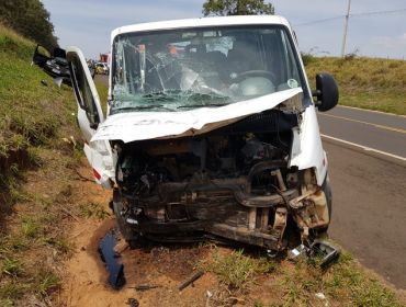 Acidente deixa feridos em rodovia que liga Avaré a Cerqueira César