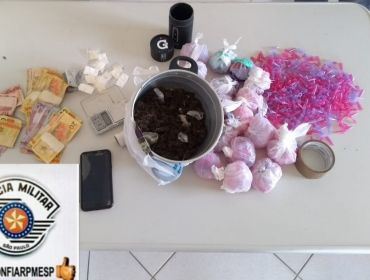 Homem é preso por tráfico de drogas após PM achar maconha e cocaína em Avaré