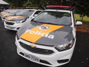 Motorista abandona carro com quase 100 kg de maconha e foge a pé para mata em Avaré