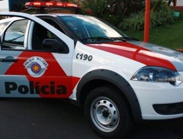 Três pessoas são baleadas durante perseguição policial em Piraju
