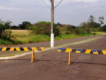 Avenida Governador Mário Covas é interditada para obras