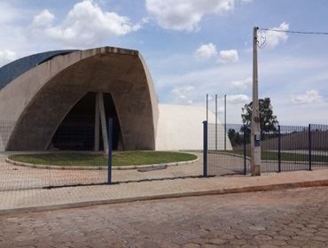 A EMPRESA EURO DARÁ CONTINUIDADE A CONSTRUÇÃO DA CÃMARA MUNICIPAL