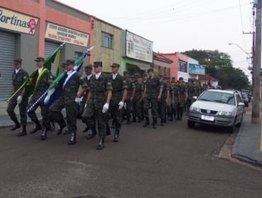  O Centenário Tiro de Guerra de Avaré realizou uma solenidade os 366 anos  do Exército Brasileiro.