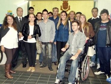 Alunos da Faculdade de Direito da Eduvale participam de sessão