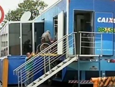 Moradores de Taquarituba recebem o FGTS para reconstrução de casas