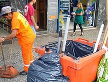 Servidores da Prefeitura trabalham sem proteção