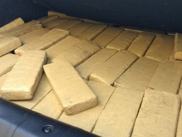 Motorista é preso com mais de 160 tijolos de maconha na Castello Branco