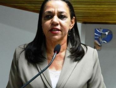 Vereadora pede informações sobre pacientes com câncer de mama