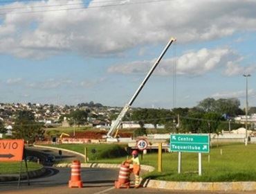 Duplicação SP 255 ? Desvio na Avenida Paulo Novaes (embaixo da Rodovia João Mellão)
